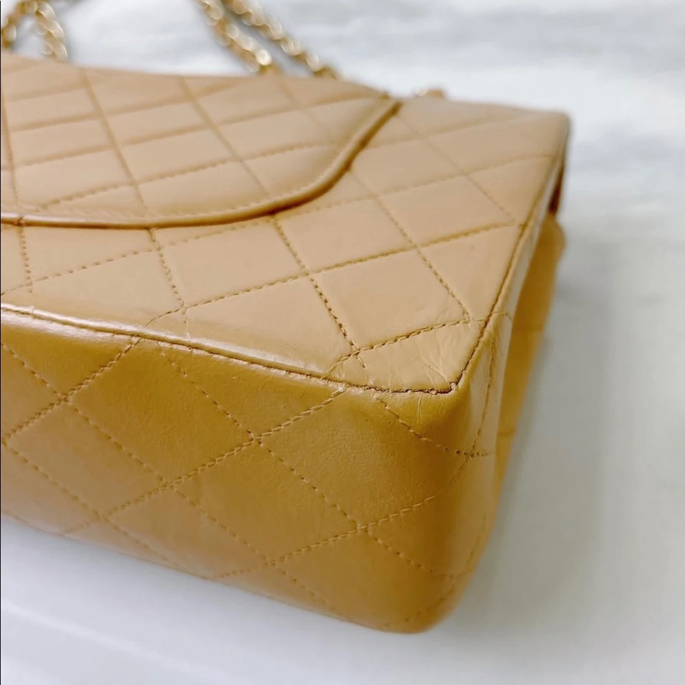 Authentic Chanel Vintage 24k M/L caramel - Picture 8 of 16
